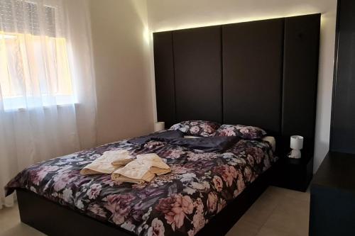 BADROOM APARTMENT B